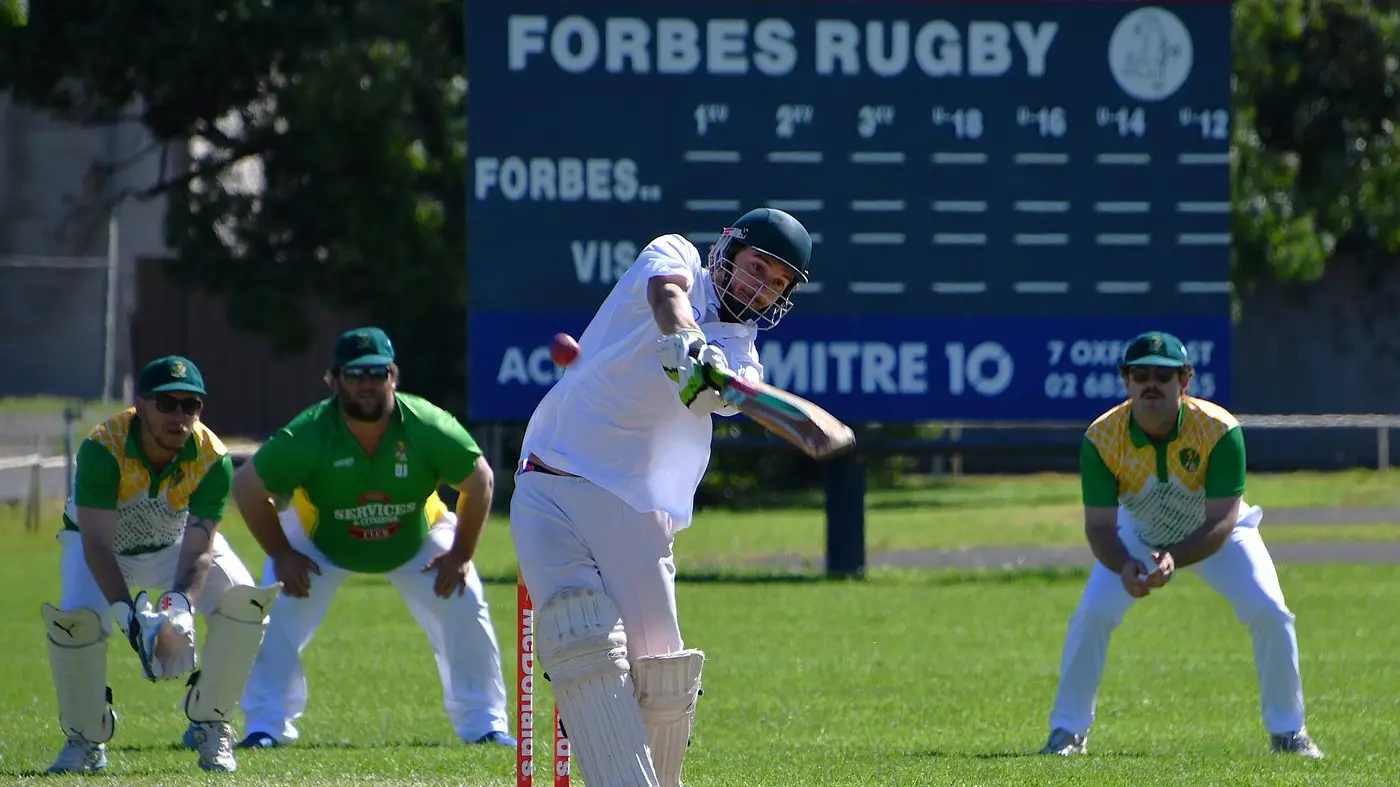 Bogan Gate holds the Cup in Trundle challenge