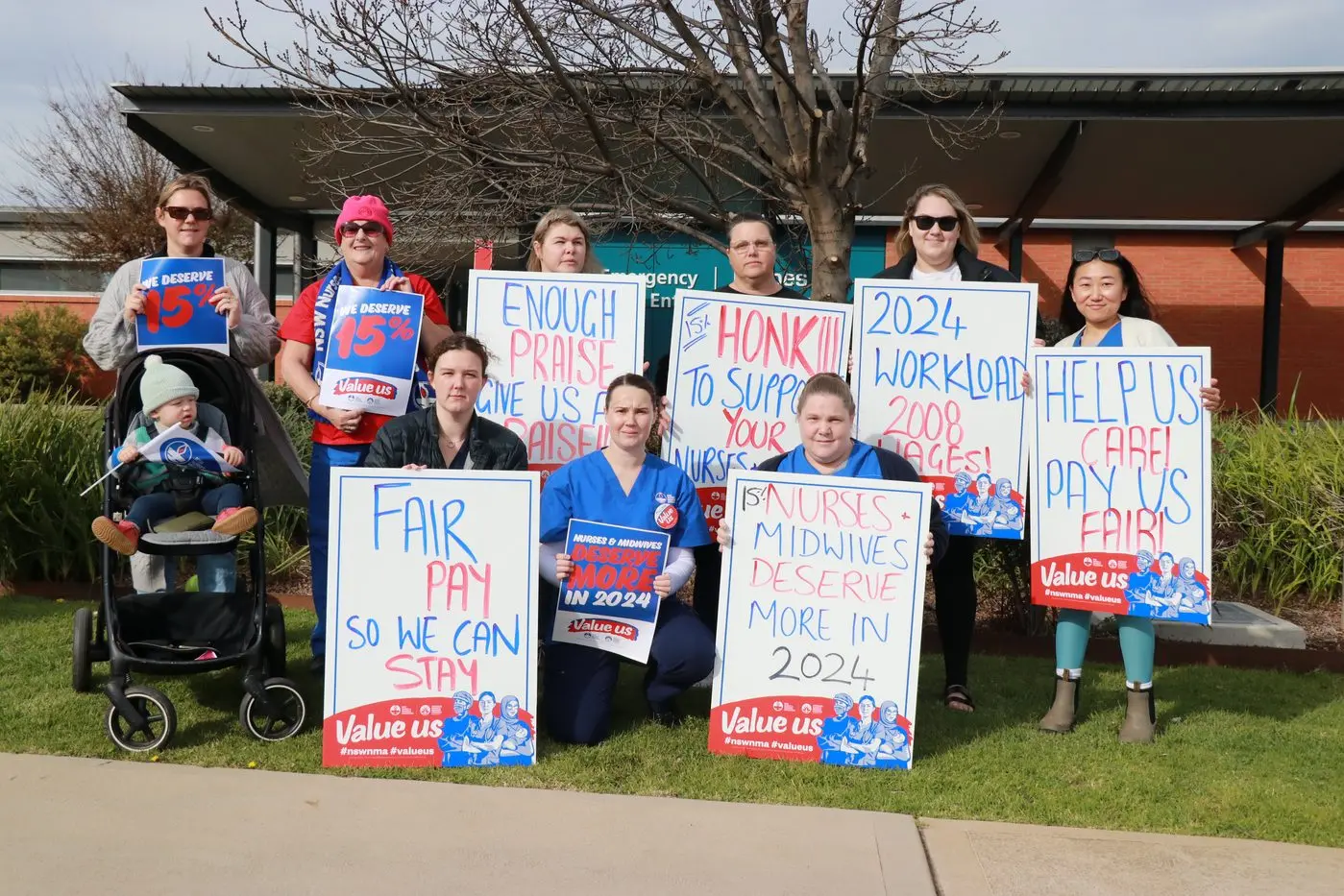 Forbes representatives joined a NSW Nurses and Midwives Association rally for a 15 per cent pay rise. 
