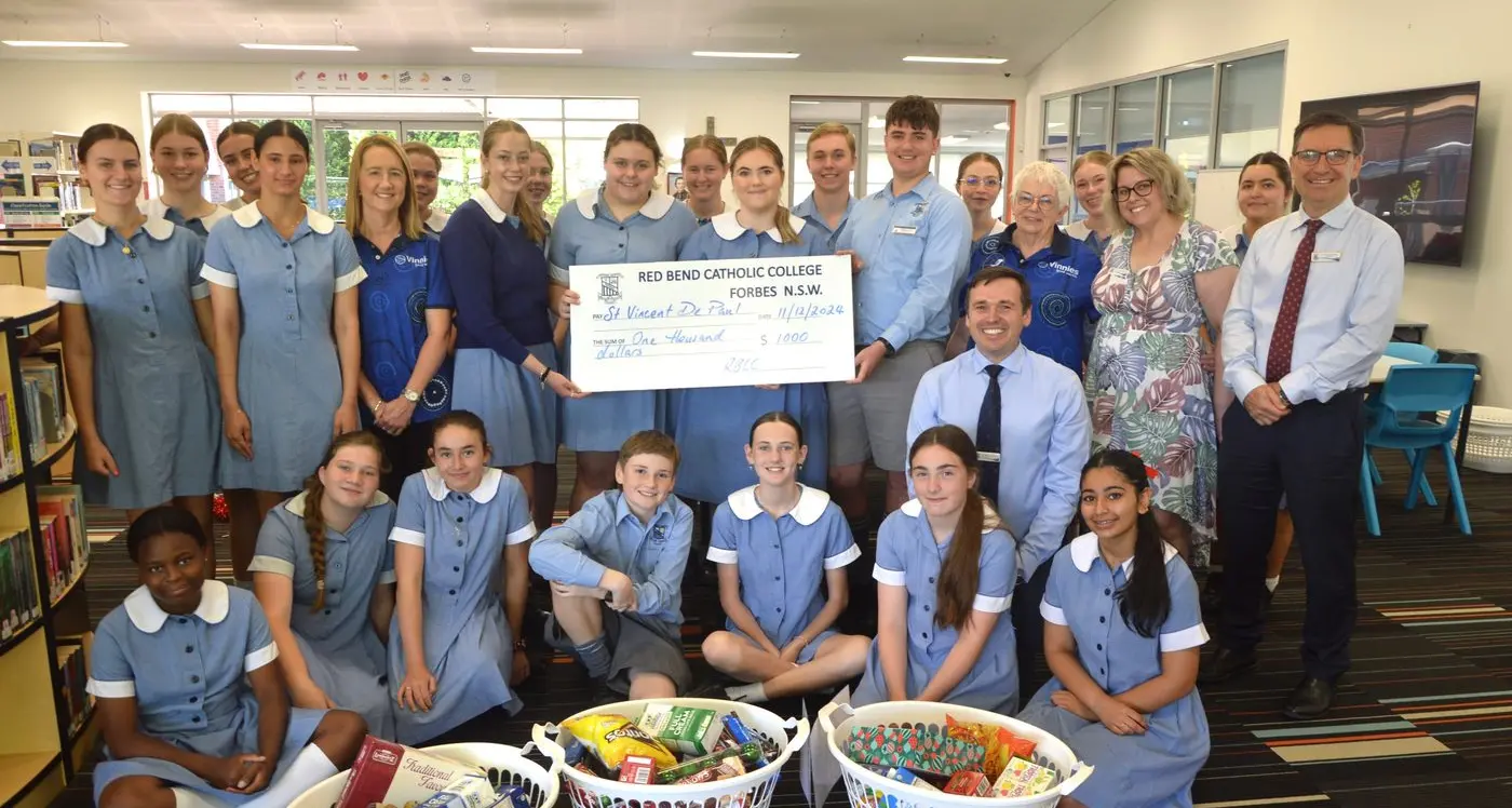 Vinnies together with Red Bend donate 150 hampers to families in need