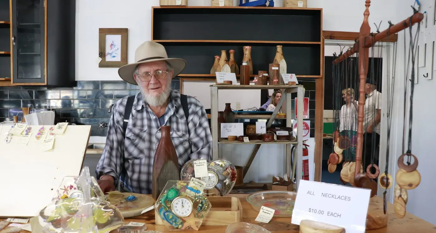 Christmas shopping in Eugowra