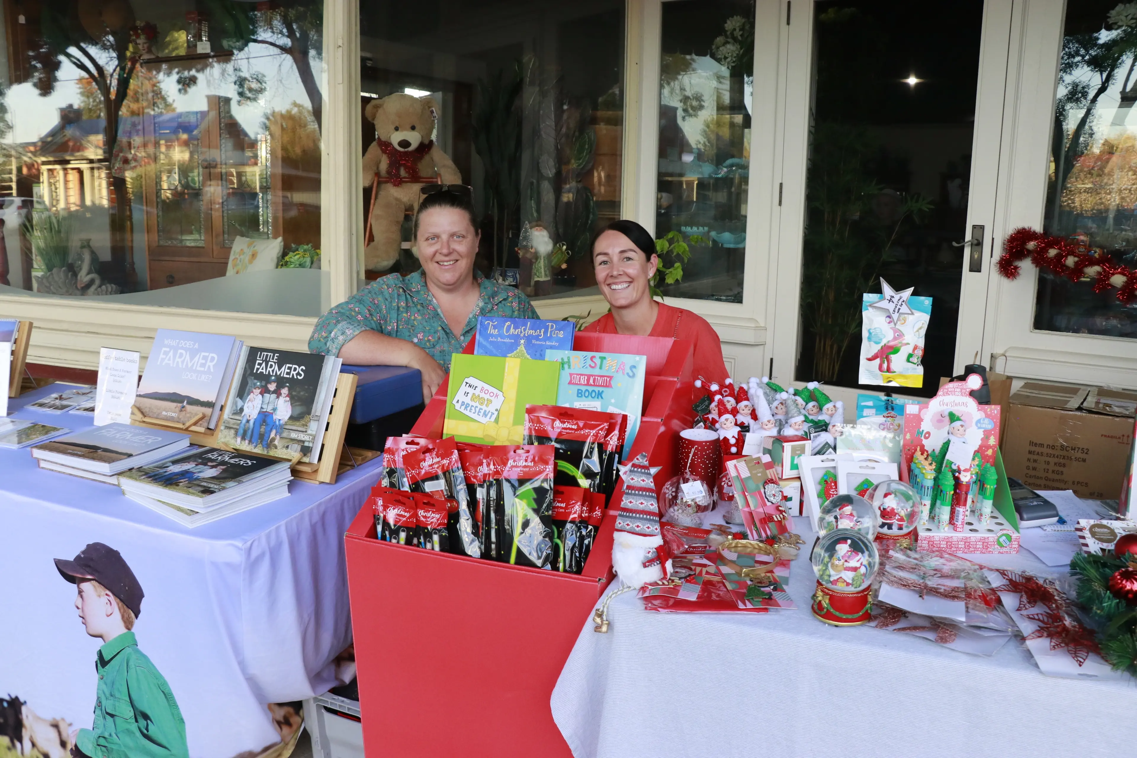 <p>Eugowra\\'s Christmas shopping night is 21 November.</p>\\n