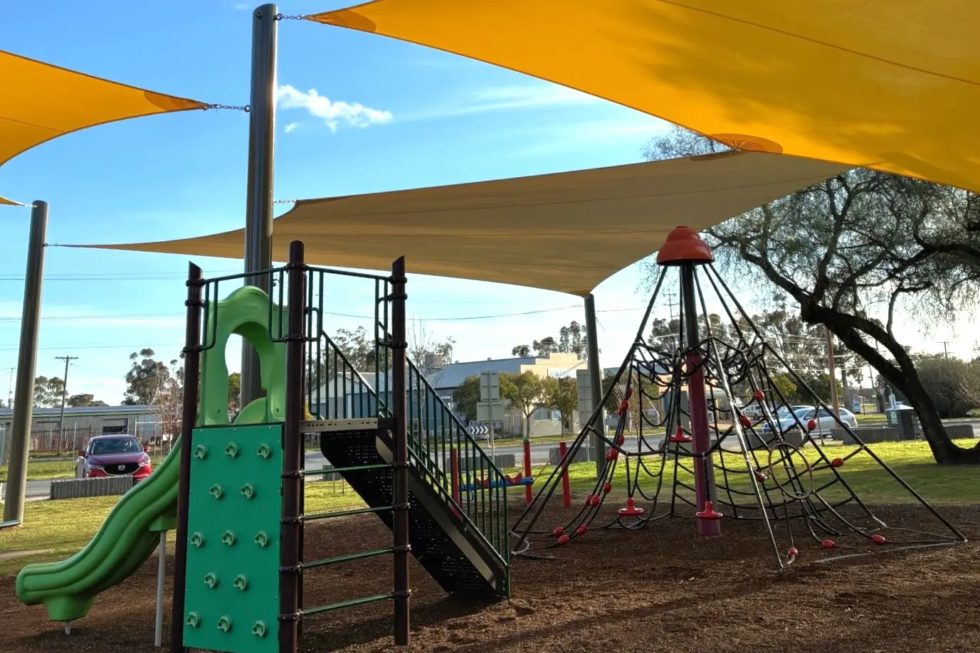 <p>The old Lions Park play equipment has been packed up by Rotary for reuse overseas.</p>\\n