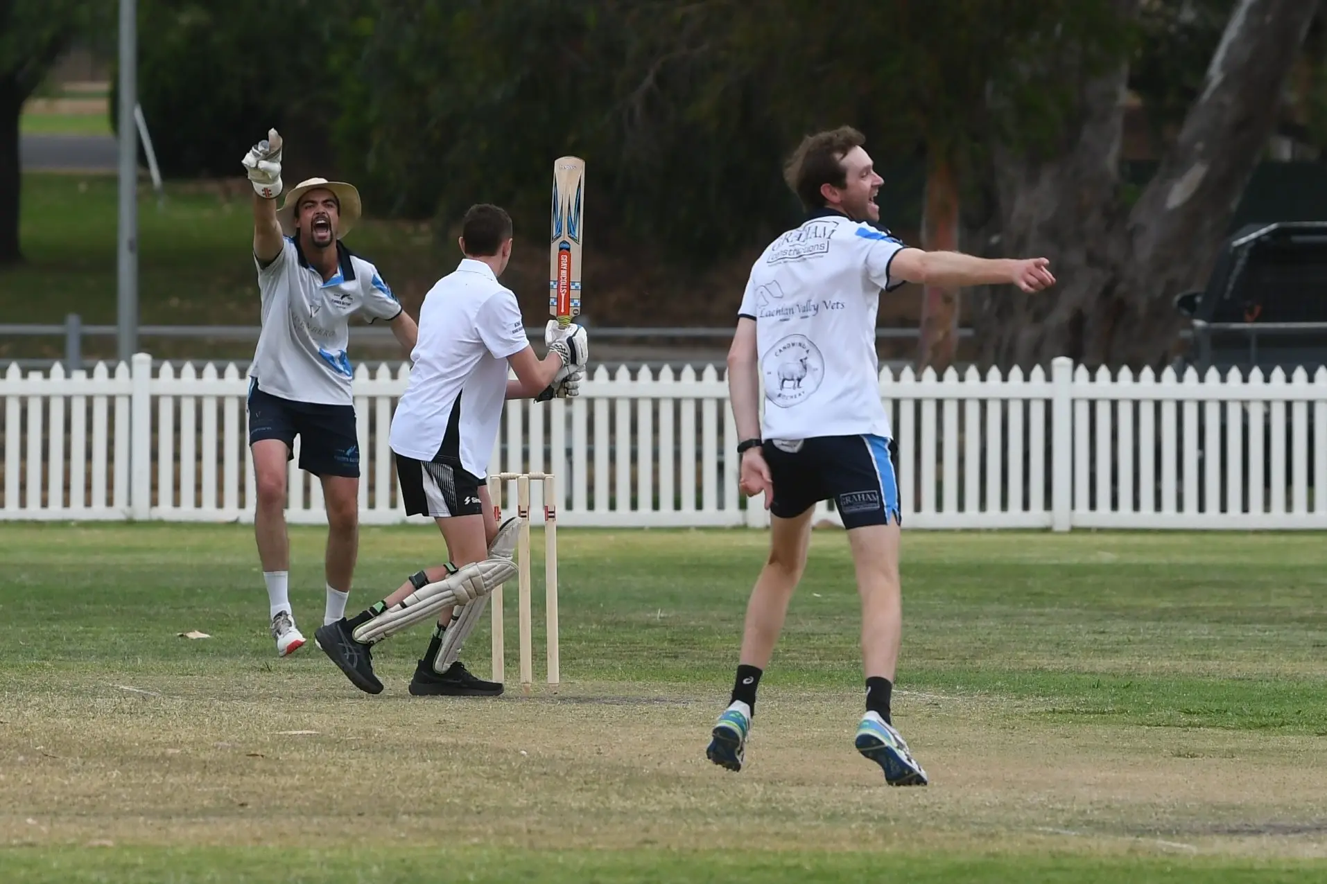 <p>Battapi\\'s wicket keeper Charlie Mitton and Dan Sweeney appeal to the umpire. </p>\\n
