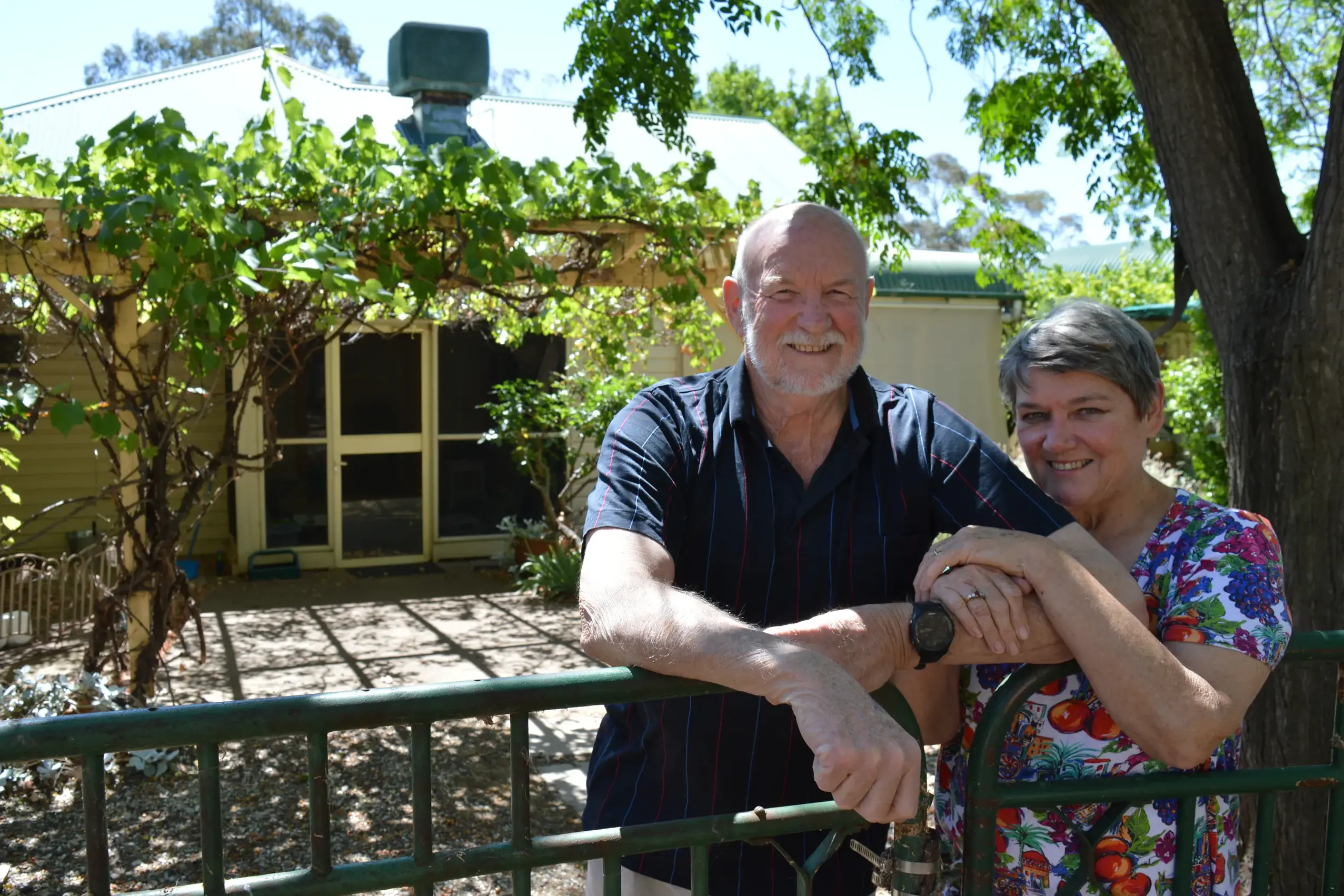 <p>Tullamore\\u2019s doctor, Dr Rick Newton and his wife Barbara will say goodbye to their home and community of Tullamore this month after 27 years. Dr Newton is retiring. PHOTOS: Christine Little</p>\\n