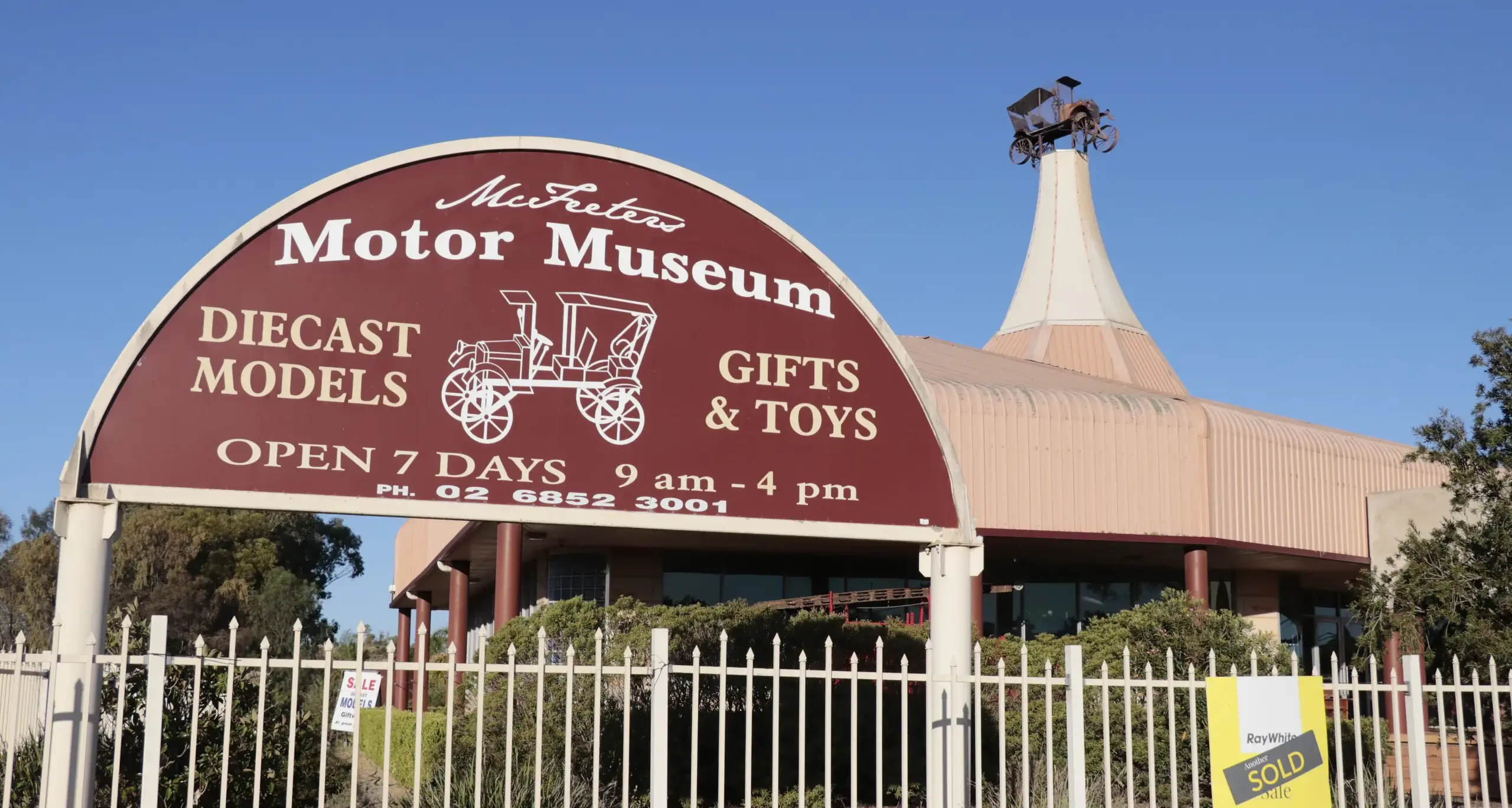 Final chance to see McFeeters' rare collection in museum