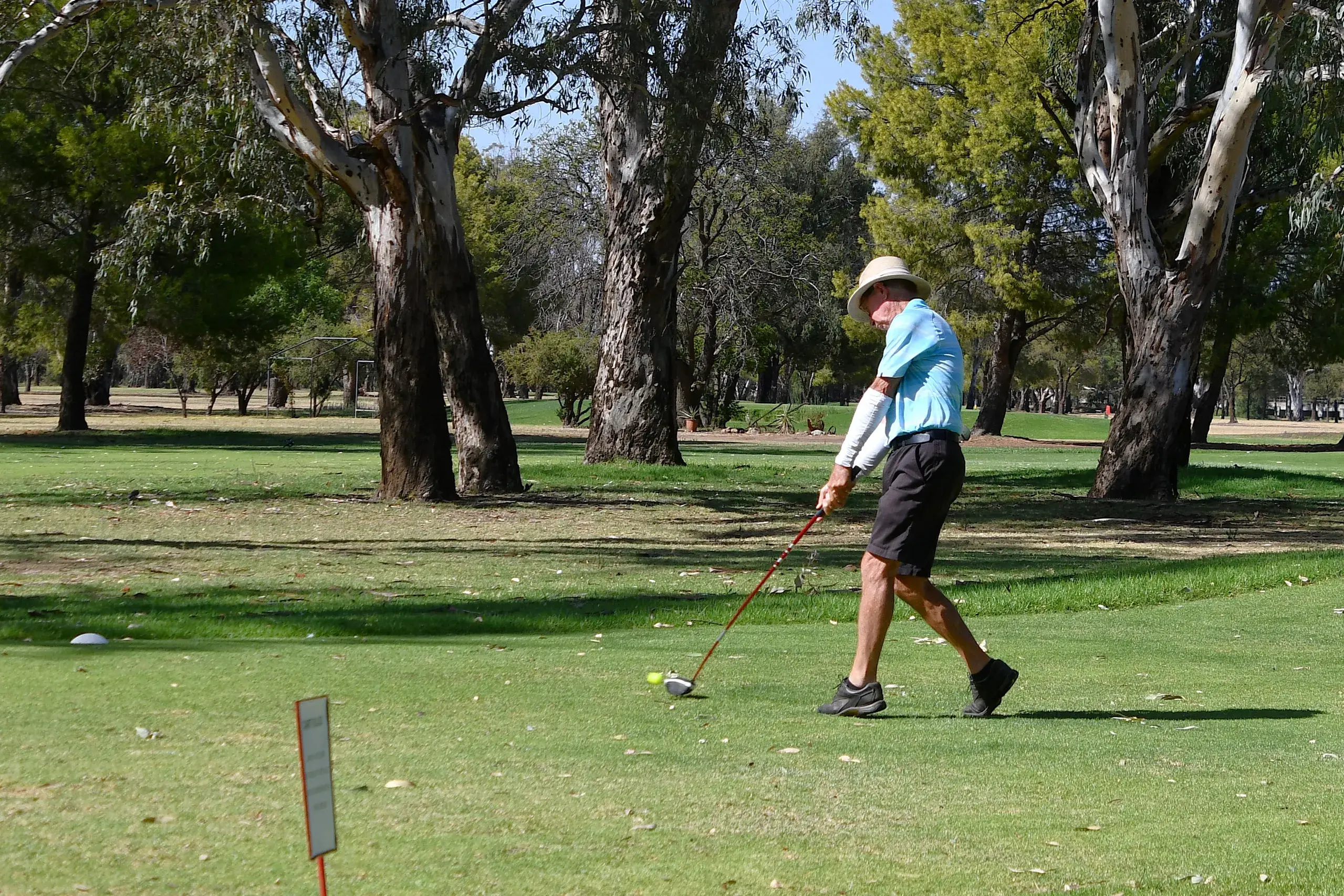 <p>Ken Sanderson tees off. PHOTO: Jenny Kingham</p>\\n