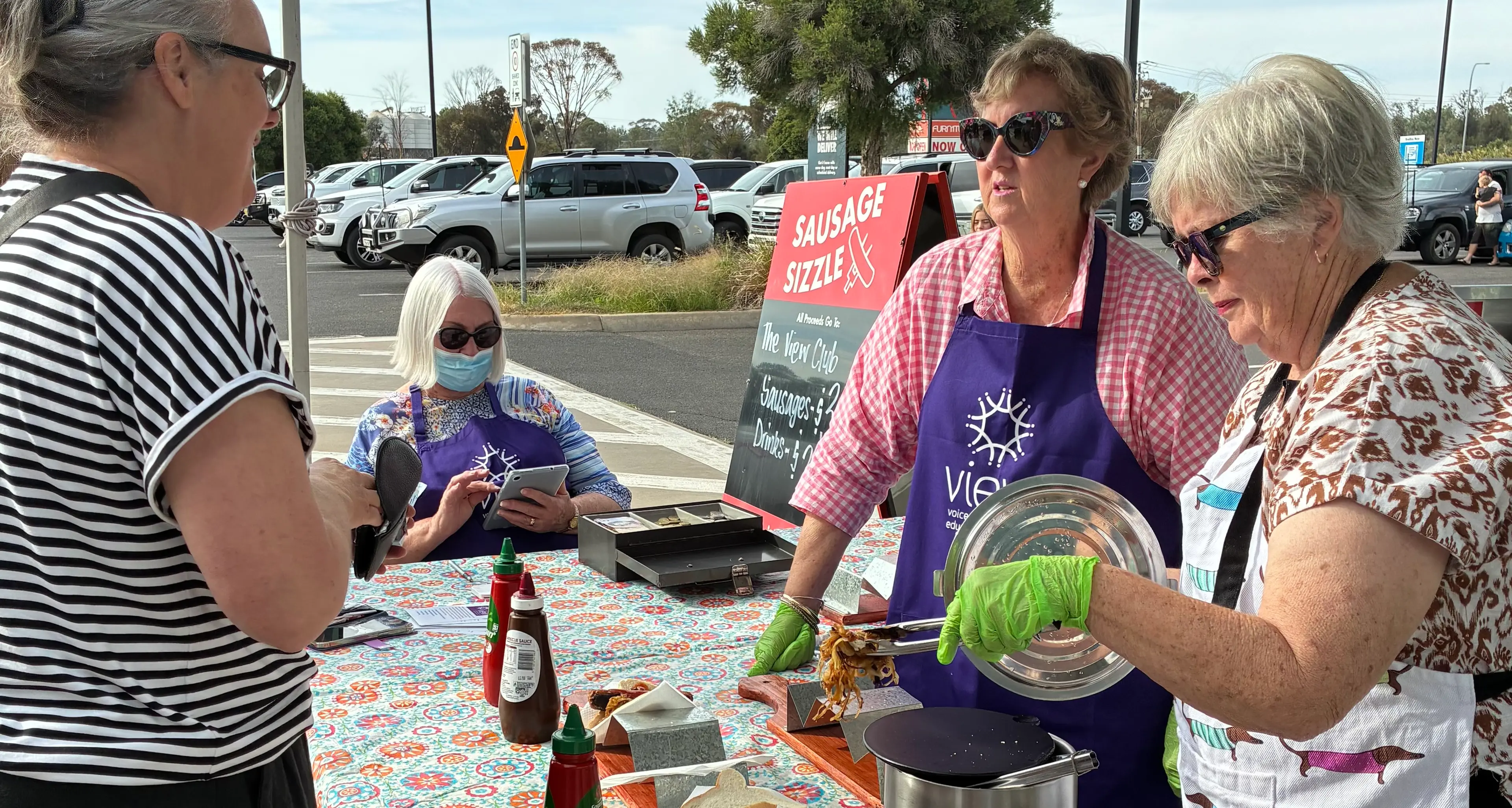 Volunteer with VIEW to support children's education
