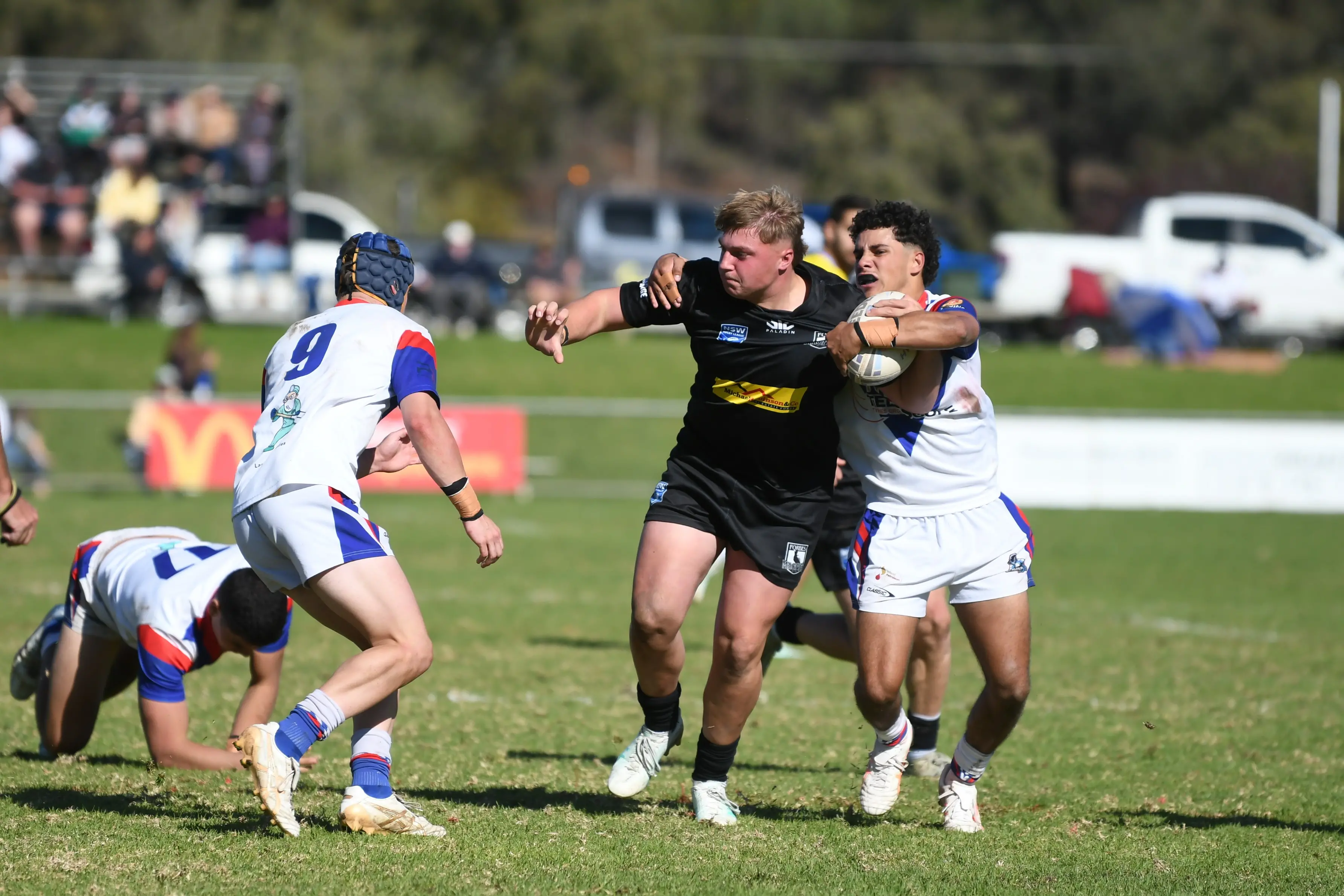 Win puts young Magpies on top of ladder