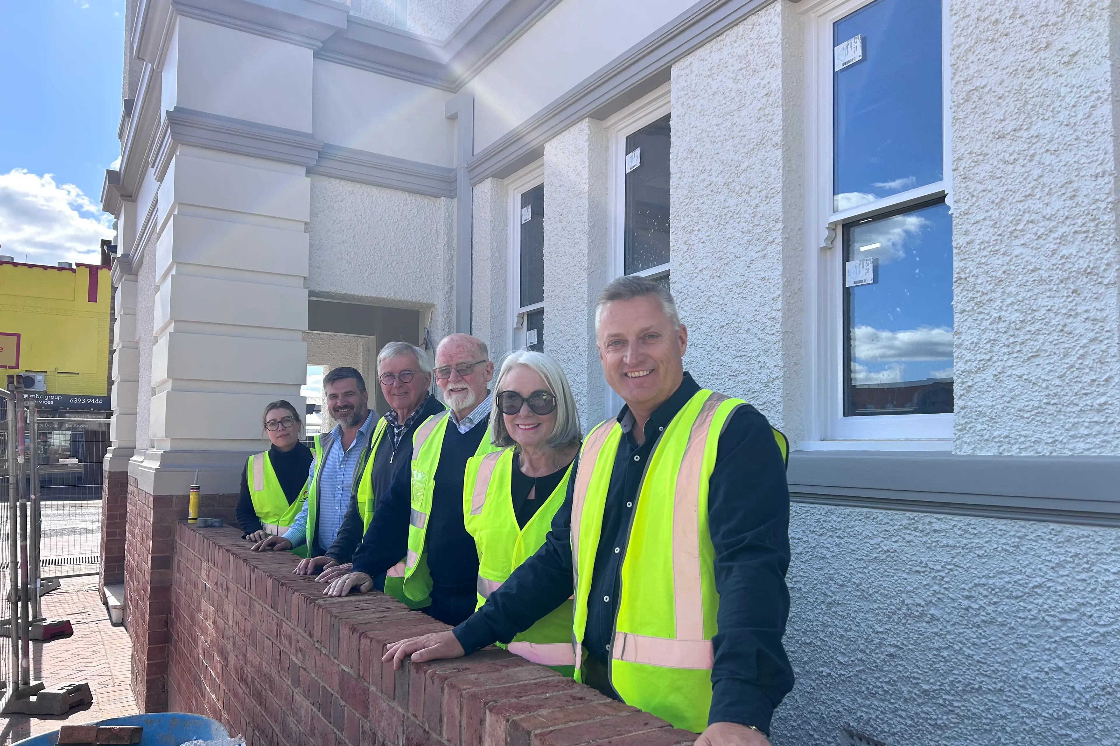 <p>MP Jamie Chaffey visiting the Gallery Forbes site with Mayor Phyllis Miller, Forbes Arts Society and Forbes Shire Council.</p>\\n