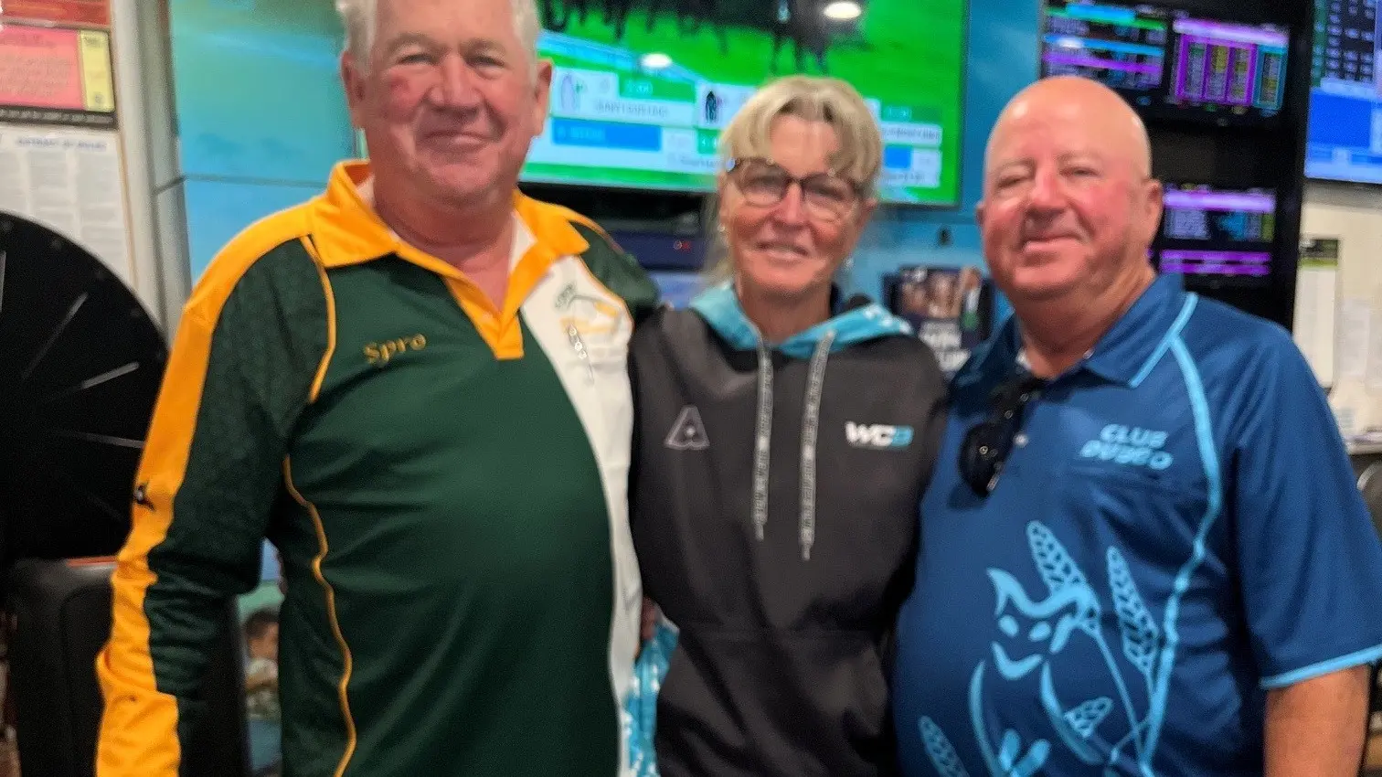Silks win bowls mixed pairs carnival prize