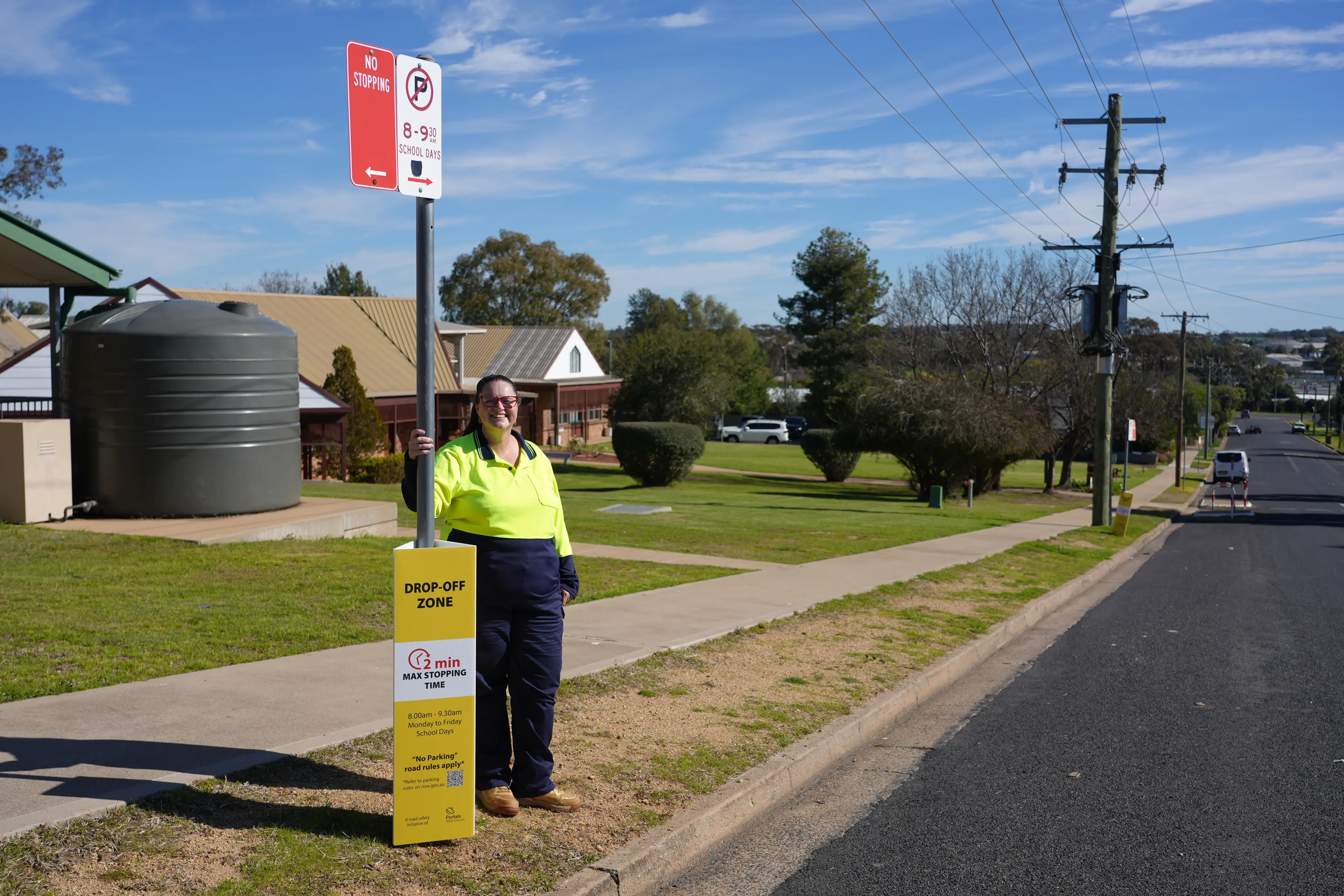 <p>Parkes and Forbes Shire Councils\\u2019 Road Safety and Injury Prevention Officer Melanie Suitor said drivers will notice the corflute pole wraps at each \\u2018No Parking\\u2019 (drop off/pick up) zone. </p>\\n