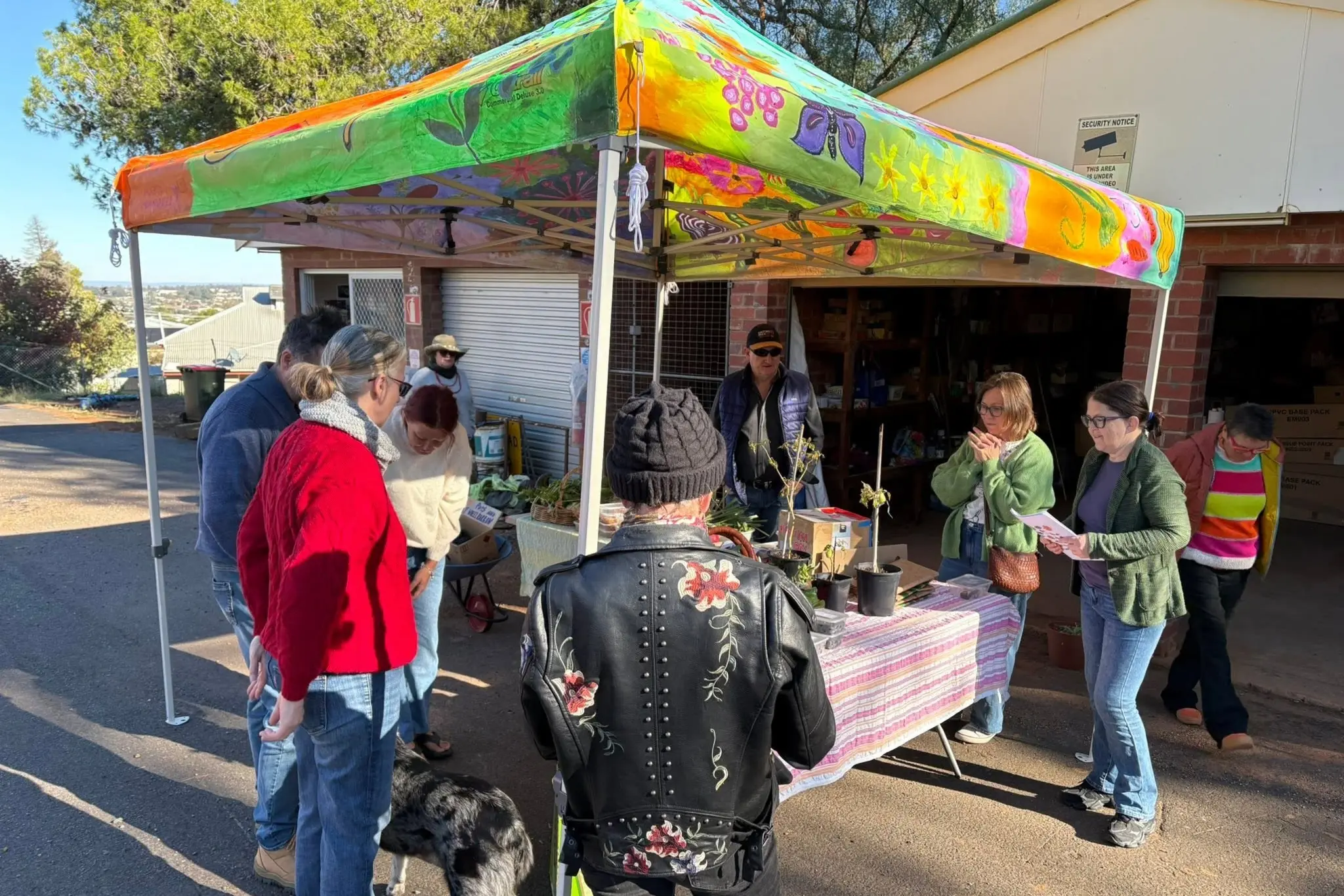 <p>Locals enjoy Crop Swap at the Parkes Arts and Sustainability Hub.</p>\\n