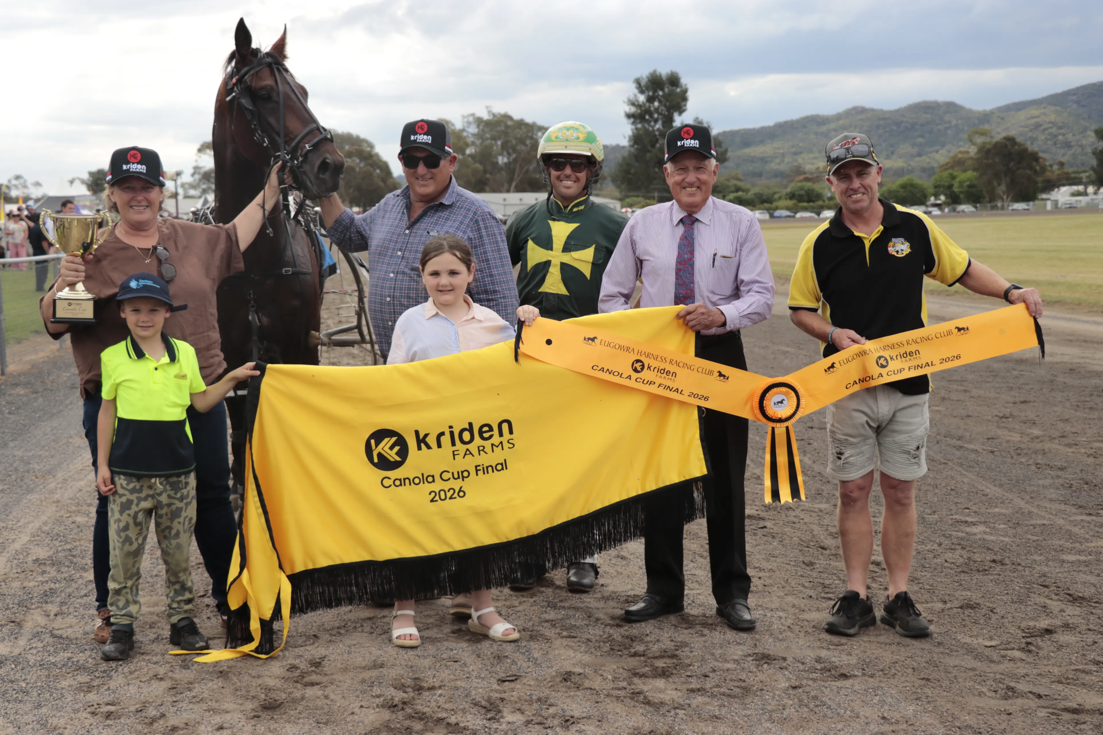 Seaside Sid sails home to win Eugowra's Canola Cup