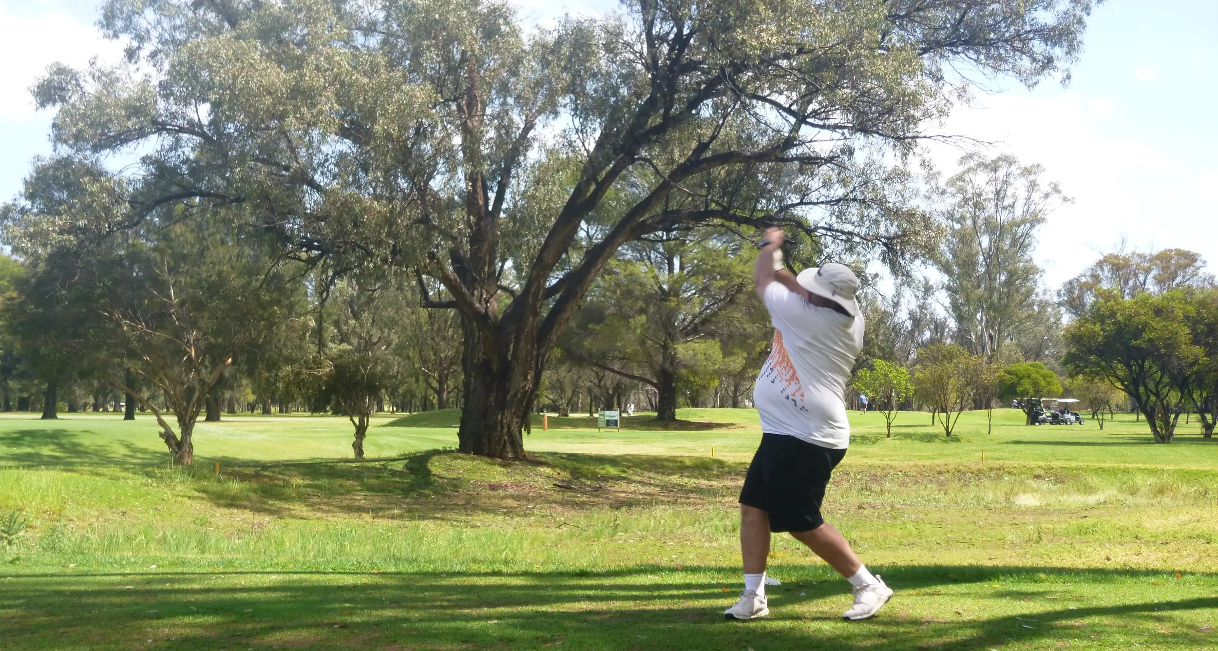 Callaghan and Murphy lead the field on mixed Saturday of golf