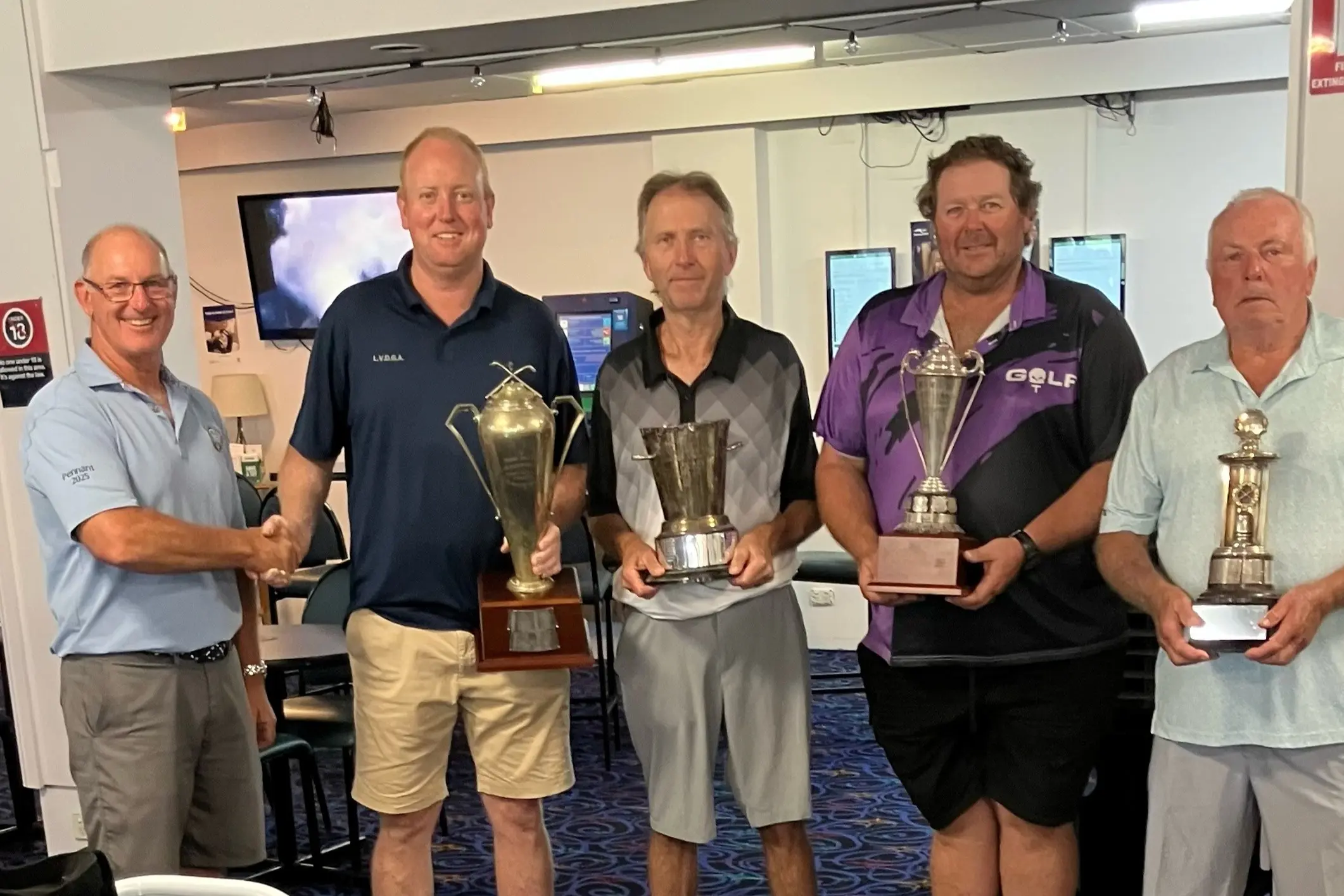 Betland blitzes golf championship with seven-under par round
