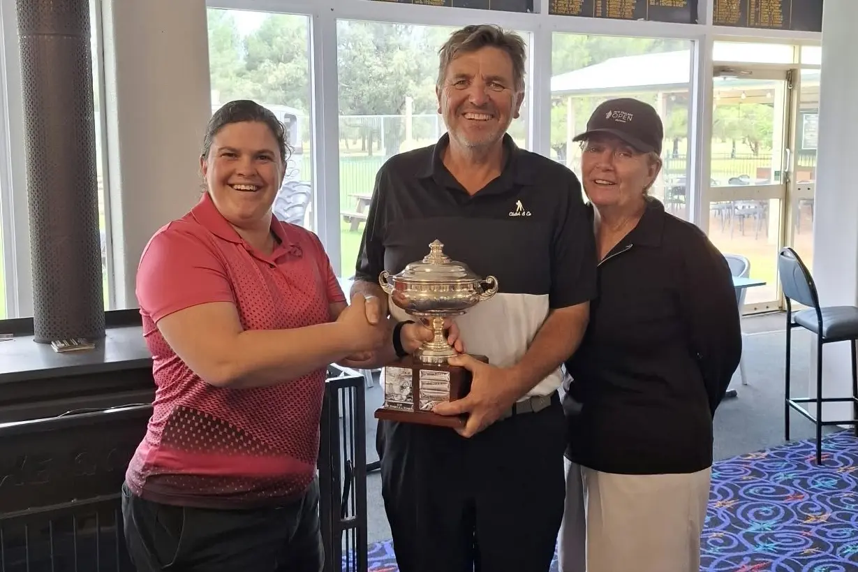 Griersons dominate Mixed Foursomes champs